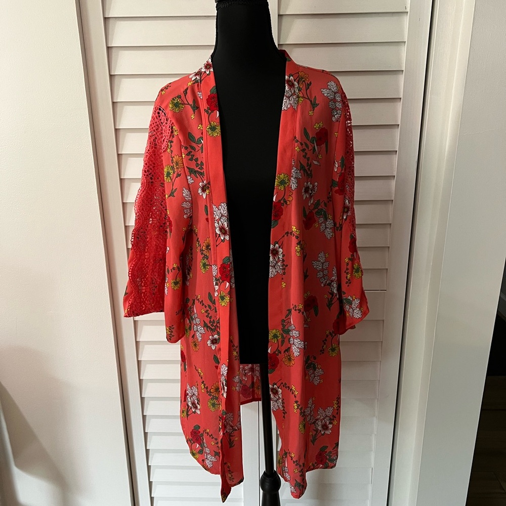 Time and Tru Red Floral Kimono